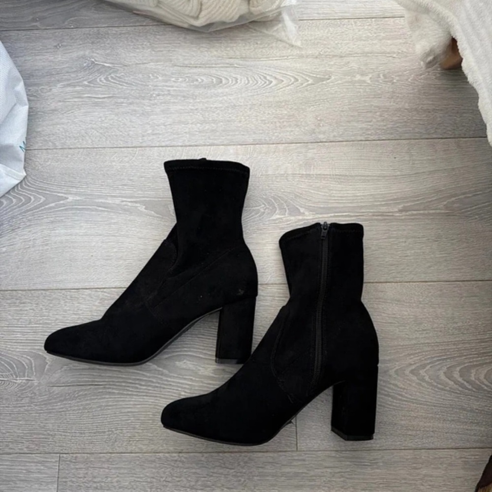 New Look Chic Black Suede Heeled Boots